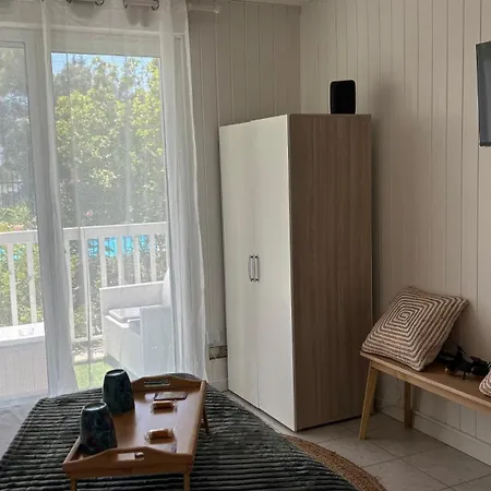 Διαμέρισμα Cosy Avec Piscine *