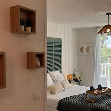 Διαμέρισμα Cosy Avec Piscine