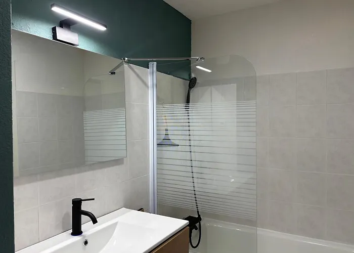 Cosy Avec Piscine Apartamento Grabels